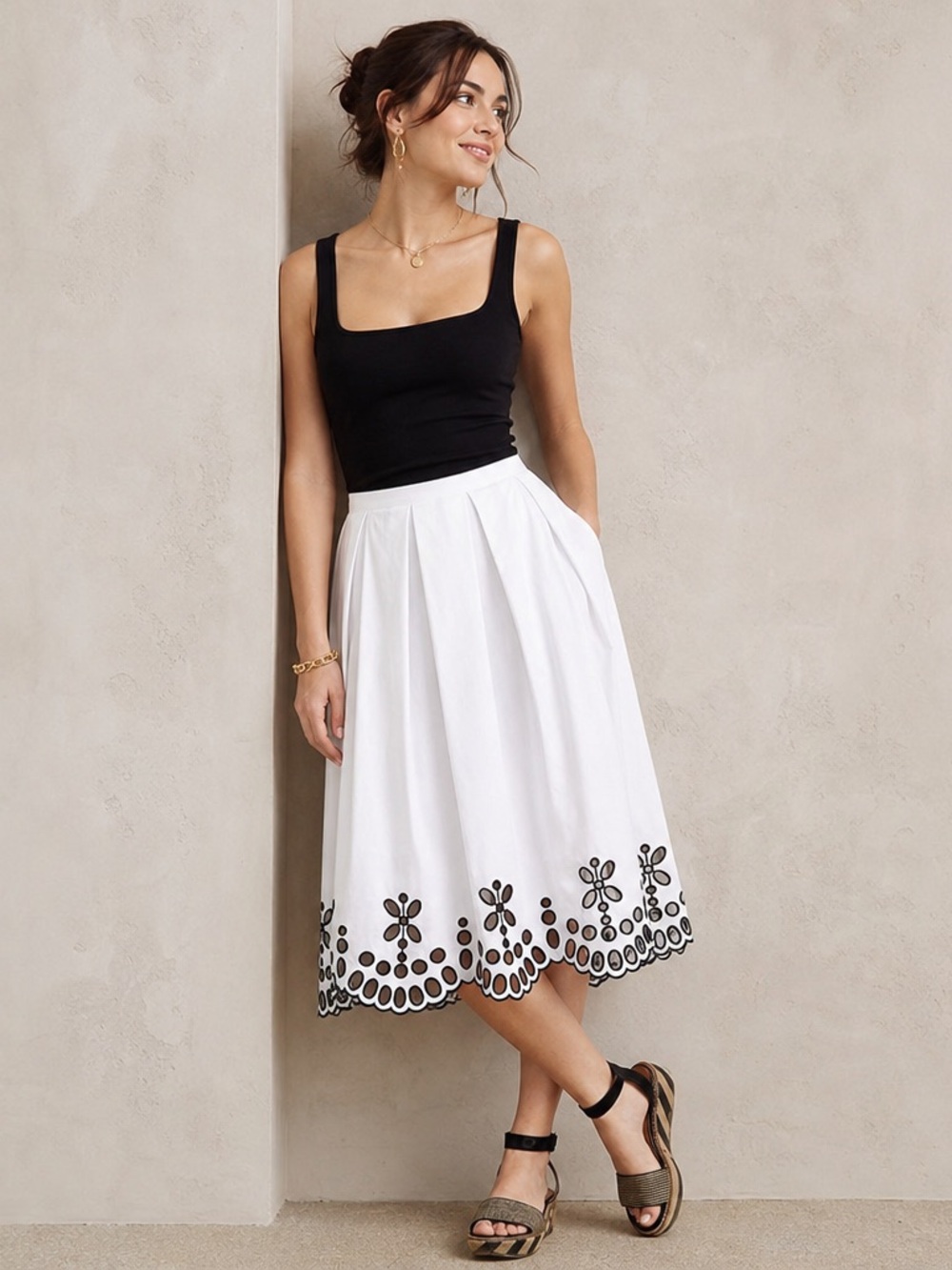 Anthropologie Moulinette Soeurs Women’s White and Black Eyelet Midi Skirt US 4